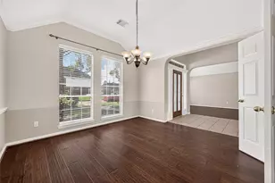 2726 Martinec Dr, Pearland, TX 77584 - Photo 5