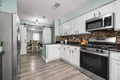 502 Magnolia Circle, League City, TX 77573 - Photo 13