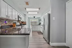 502 Magnolia Cir, League City, TX 77573 - Photo 9