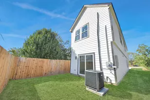 1110 E Main St, La Porte, TX 77571 - Photo 45