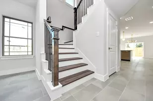 1110 E Main St, La Porte, TX 77571 - Photo 11