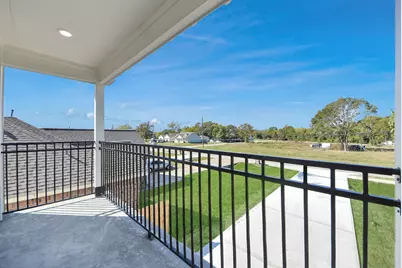 1110 E Main Street, La Porte, TX 77571 - Photo 3