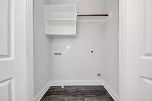 1110 E Main St, La Porte, TX 77571 - Photo 33