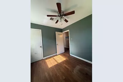 725 Kyle Street, Angleton, TX 77515 - Photo 11