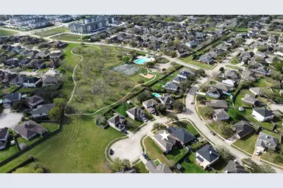 4710 Meadowthorn Court, Friendswood, TX 77546 - Photo 31