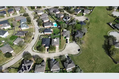 4710 Meadowthorn Court, Friendswood, TX 77546 - Photo 3