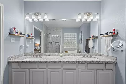 1011 Elm Pointe, League City, TX 77573 - Photo 25