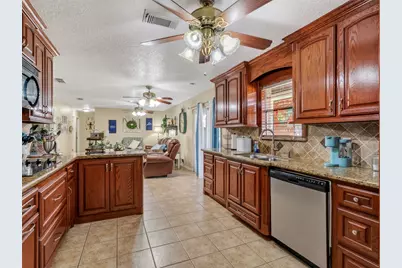 1348 Gifford Road, Angleton, TX 77515 - Photo 19