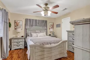 1348 Gifford Rd, Angleton, TX 77515 - Photo 9