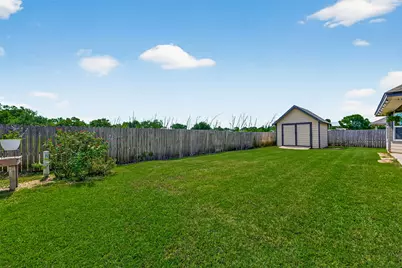 504 Lexington Avenue, Clute, TX 77531 - Photo 29