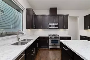 1917 W 15th St, Houston, TX 77008 - Photo 5