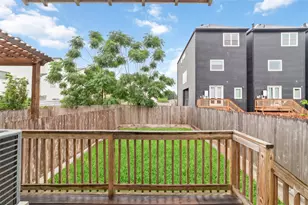 1917 W 15th St, Houston, TX 77008 - Photo 29