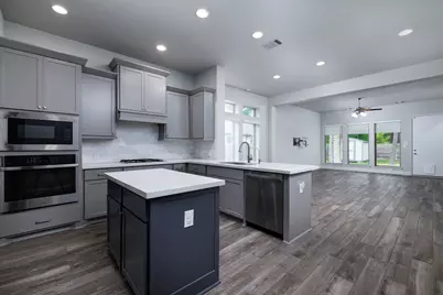 17155 Crimson Crest Drive, Conroe, TX 77302 - Photo 13