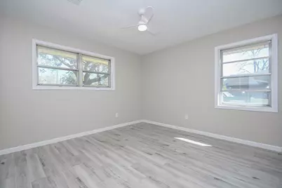 1202 Dwinnell Street, Baytown, TX 77520 - Photo 3