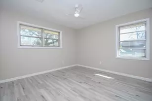 1202 Dwinnell St, Baytown, TX 77520 - Photo 3