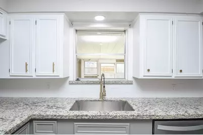 1202 Dwinnell Street, Baytown, TX 77520 - Photo 9