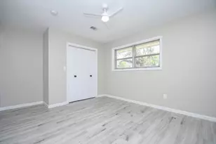 1202 Dwinnell St, Baytown, TX 77520 - Photo 13