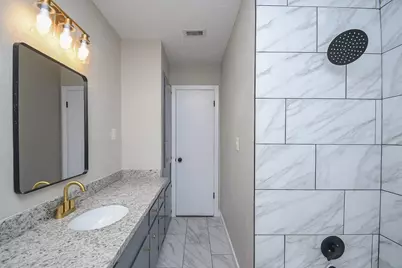 1202 Dwinnell Street, Baytown, TX 77520 - Photo 5