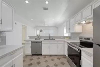 50 Thicket Grove Place, The Woodlands, TX 77385 - Photo 5