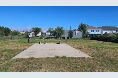 303 15th Street, Dickinson, TX 77539 - Photo 3