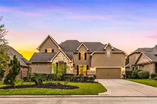 27 Tioga Pl, The Woodlands, TX 77375 - Photo 1