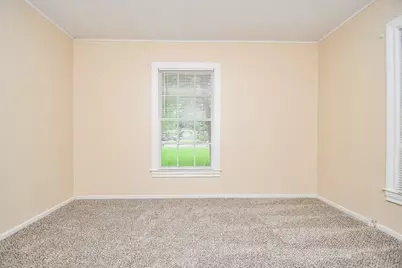 225 17th Ave N, Texas City, TX 77590 - Photo 7