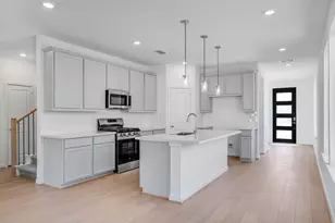 22127 Strathfield Cir, Cypress, TX 77433 - Photo 3