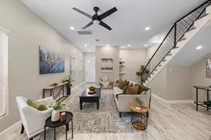 317 E 35th St, Houston, TX 77018 - Photo 5