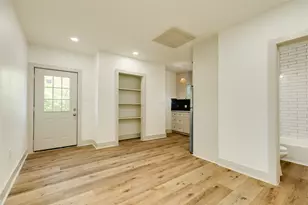 2512 Avenue K, Galveston, TX 77550 - Photo 3