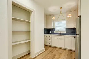 2512 Avenue K, Galveston, TX 77550 - Photo 5