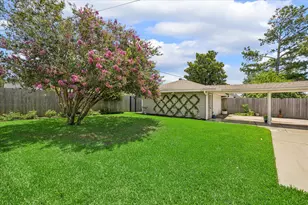 6735 Lindyann Ln, Houston, TX 77008 - Photo 29