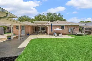 6735 Lindyann Ln, Houston, TX 77008 - Photo 27