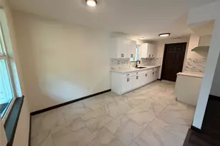3915 Heatherbrook Dr, Houston, TX 77045 - Photo 7