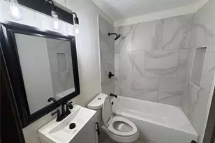3915 Heatherbrook Dr, Houston, TX 77045 - Photo 9