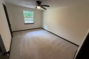 3915 Heatherbrook Dr, Houston, TX 77045 - Photo 21