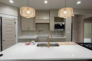 5680 Essie Ln, Beaumont, TX 77713 - Photo 9