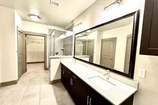 2033 S Gessner Rd, Houston, TX 77063 - Photo 13