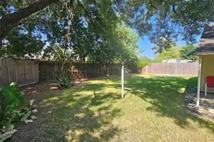 125 E 6th St, Deer Park, TX 77536 - Photo 13