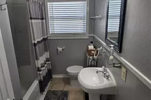 125 E 6th St, Deer Park, TX 77536 - Photo 9