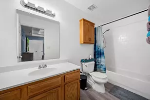 10443 Royal York Dr, Conroe, TX 77303 - Photo 9