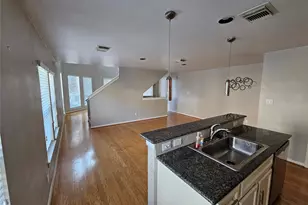 1271 W 17th St, Houston, TX 77008 - Photo 7