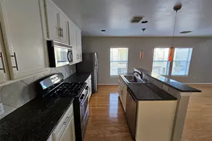 1271 W 17th St, Houston, TX 77008 - Photo 11