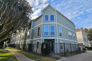 1271 W 17th St, Houston, TX 77008 - Photo 1