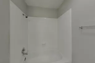 5655 Hardwood Forest Dr, Houston, TX 77088 - Photo 13