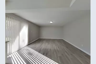 5655 Hardwood Forest Drive, Houston, TX 77088 - Photo 3