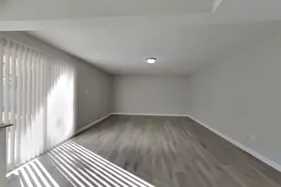 5655 Hardwood Forest Dr, Houston, TX 77088 - Photo 3