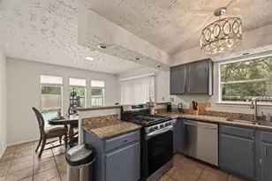 92 S Waxberry Rd, The Woodlands, TX 77381 - Photo 21