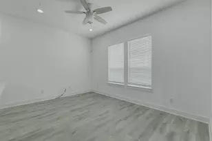 5727 Elysium St, Houston, TX 77091 - Photo 13