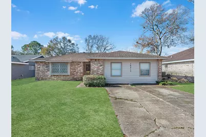 16810 Barcelona Dr Drive, Friendswood, TX 77546 - Photo 1