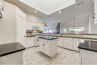 15831 Laurel Cove, Tomball, TX 77377 - Photo 11